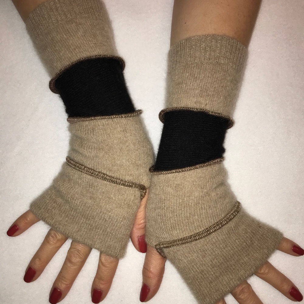 Cashmere hand warmers